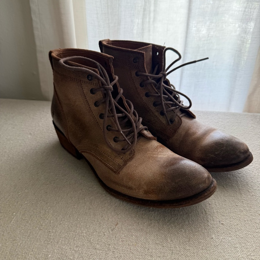 Frye Carson lace up 7.5